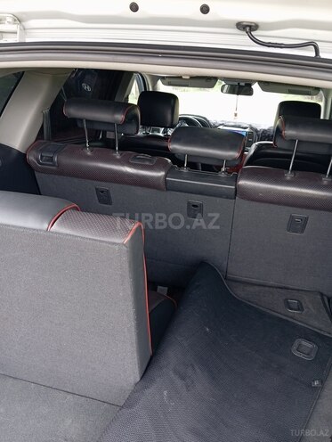 Hyundai Santa Fe-10