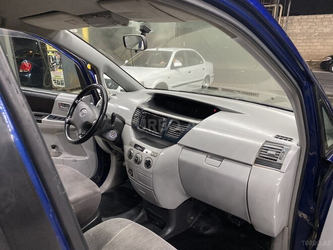Toyota Noah 2004, 275,000 km - 2.0 л - Bakı