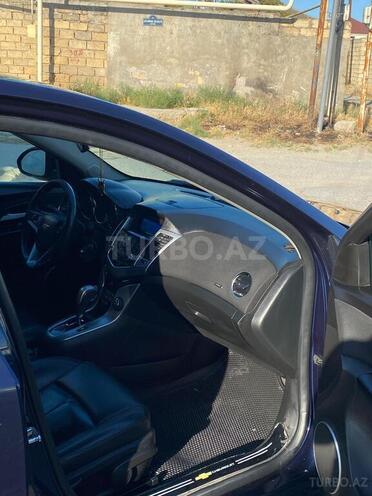 Chevrolet Cruze-11