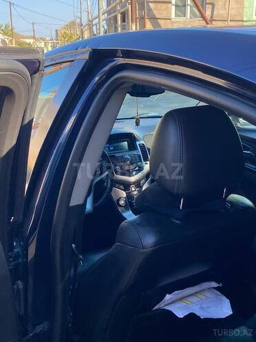 Chevrolet Cruze-15