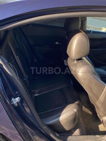 Chevrolet Cruze-13