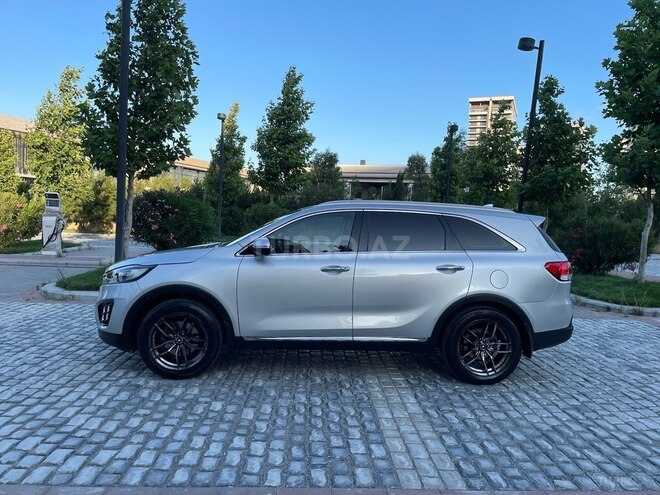 Kia Sorento-8