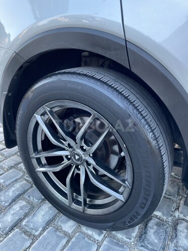 Kia Sorento-13