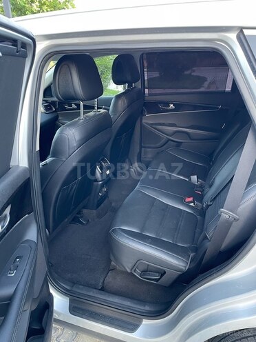 Kia Sorento-14