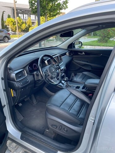 Kia Sorento-11