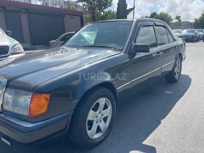 Mercedes E 200 1991, 250,000 km - 2.0 l - Bakı
