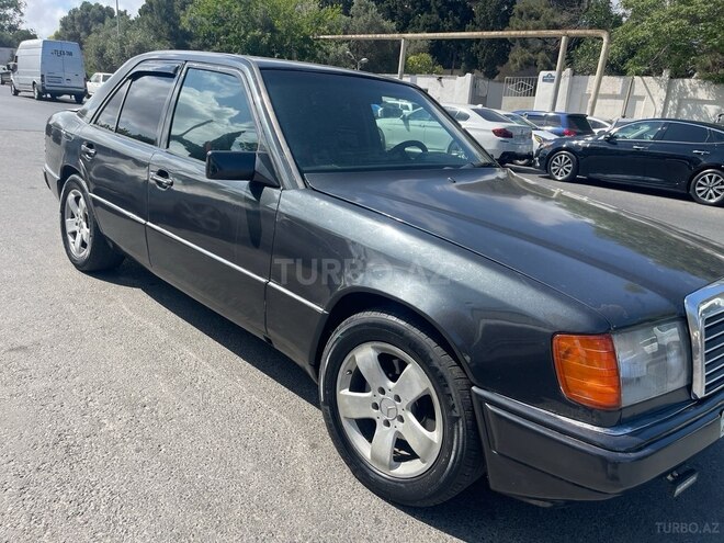 Mercedes E 200 1991, 250,000 km - 2.0 l - Bakı