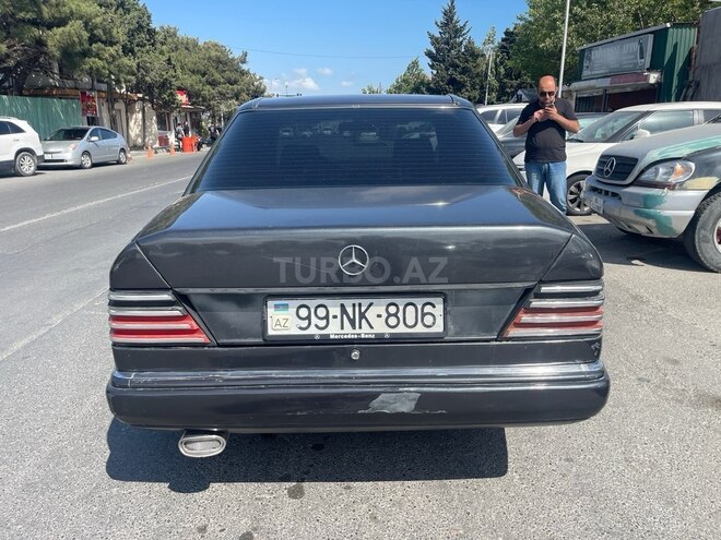 Mercedes E 200 1991, 250,000 km - 2.0 l - Bakı