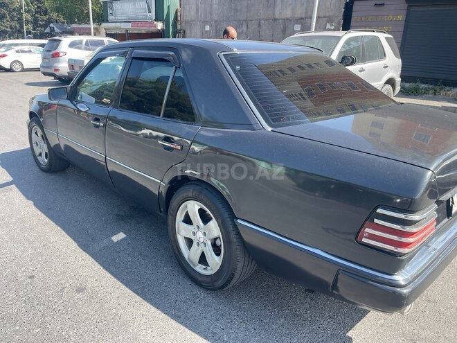 Mercedes E 200 1991, 250,000 km - 2.0 l - Bakı