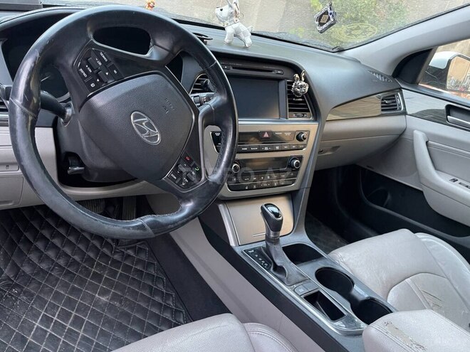 Hyundai Sonata-6