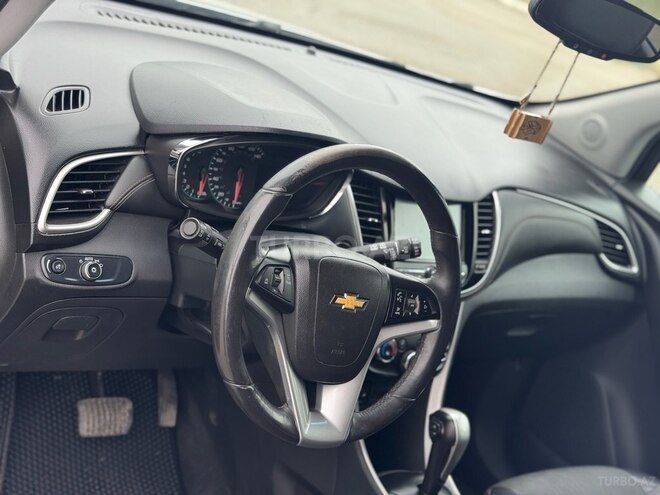 Chevrolet Trax-12