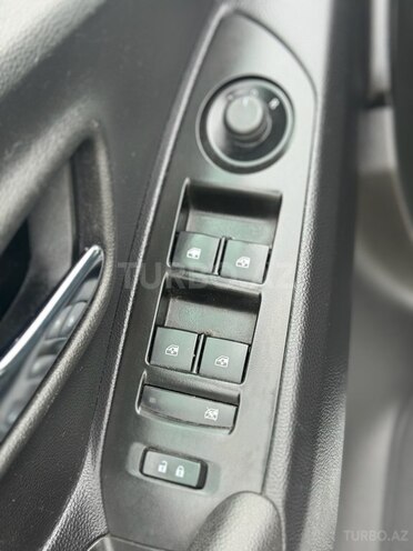 Chevrolet Trax-13