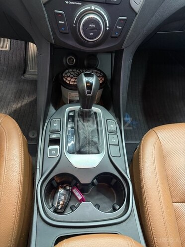 Hyundai Santa Fe-9