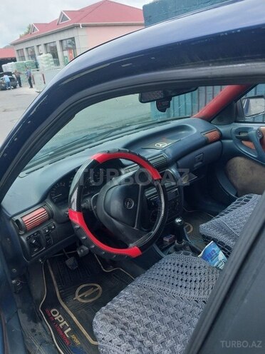 Opel Astra 1993, 200,000 km - 1.8 l - Zaqatala