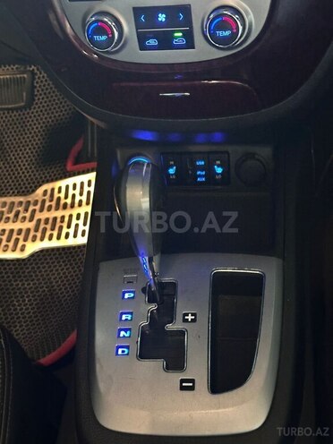 Hyundai Santa Fe-11