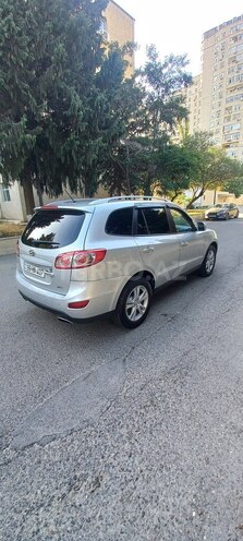 Hyundai Santa Fe-5