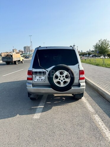 Mitsubishi Pajero io 1999, 289,000 km - 1.8 l - Bakı