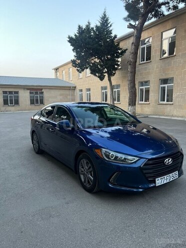 Hyundai Elantra-7