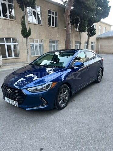 Hyundai Elantra-8