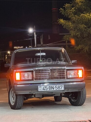 LADA (VAZ) 2107-1