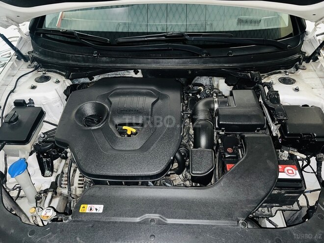 Hyundai Sonata-11
