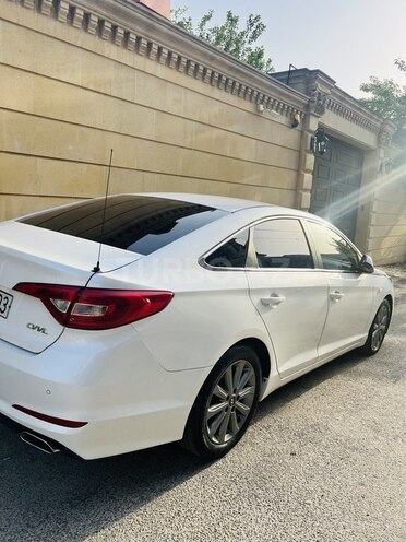 Hyundai Sonata-5