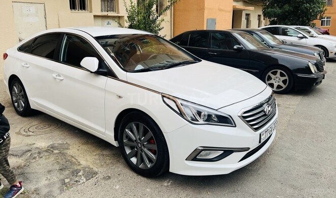 Hyundai Sonata-16