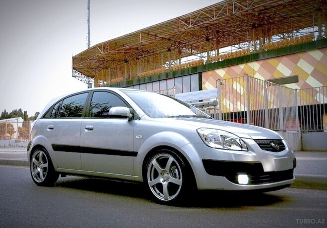 Kia Rio-1