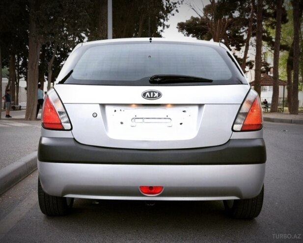 Kia Rio-7