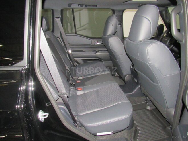 Toyota Land Cruiser Prado-13