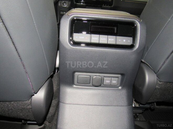 Toyota Land Cruiser Prado-12