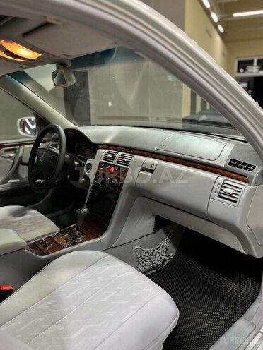 Mercedes E 220 d 2000, 288,088 km - 2.2 l - Sumqayıt