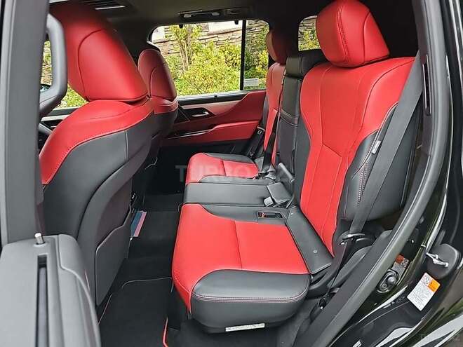 Lexus LX 700h-17