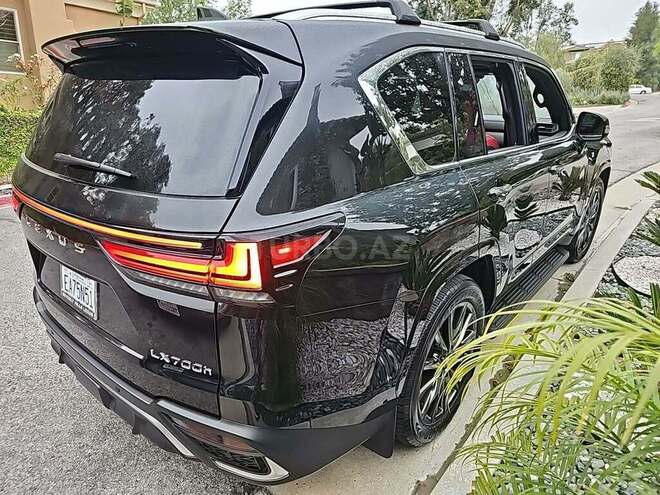 Lexus LX 700h-4