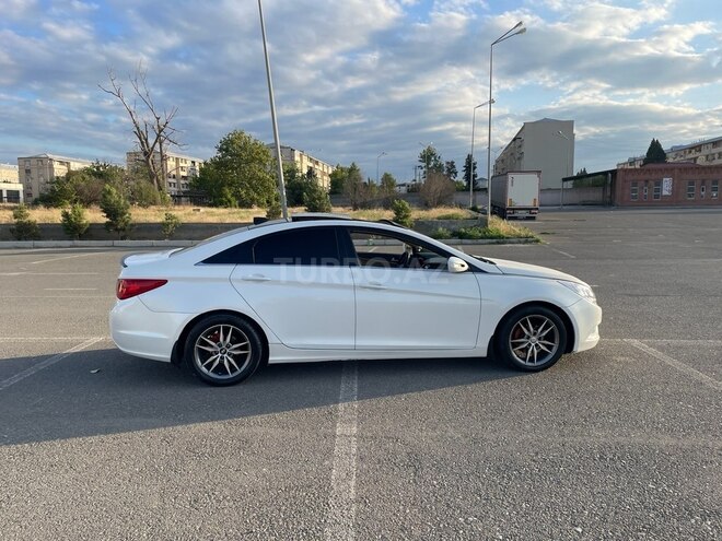 Hyundai Sonata-7