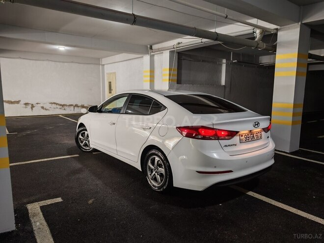 Hyundai Avante 2016, 190,000 km - 1.6 l - Bakı