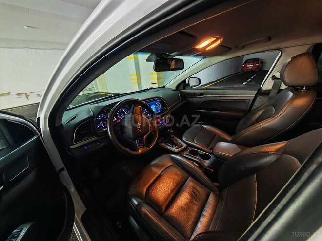 Hyundai Avante 2016, 190,000 km - 1.6 l - Bakı