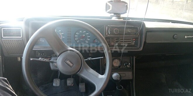 LADA (VAZ) 2107 2003, 29,618 km - 1.6 l - Ucar