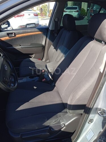 Hyundai Sonata-4