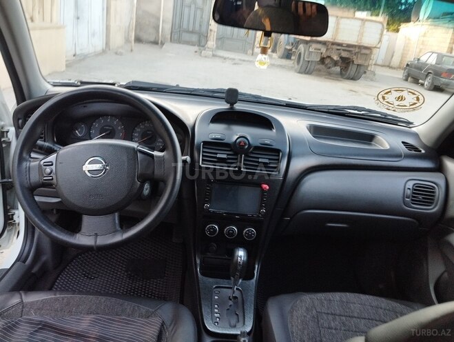 Nissan Sunny 2011, 247,000 km - 1.6 л - Bakı