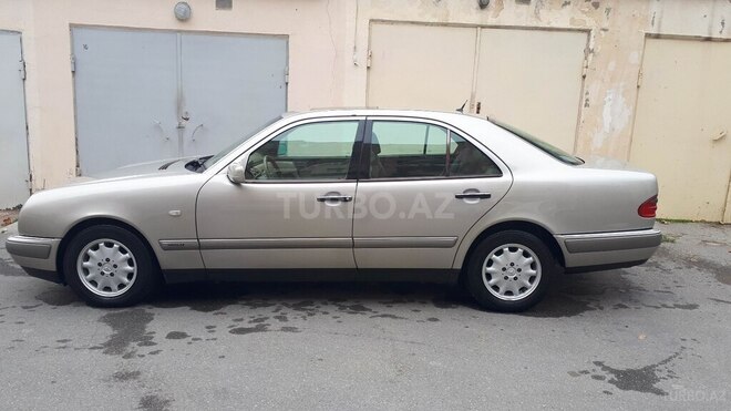 Mercedes E 240 1997, 230,000 km - 2.4 l - Bakı