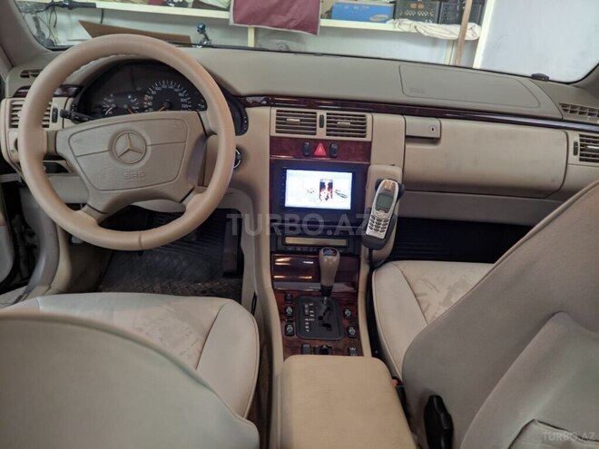 Mercedes E 240 1997, 230,000 km - 2.4 l - Bakı