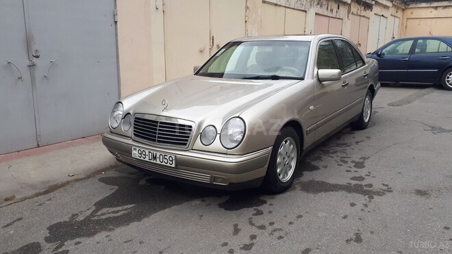 Mercedes E 240 1997, 230,000 km - 2.4 l - Bakı