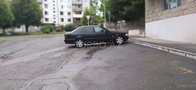 Mercedes C 180 1999, 307,400 km - 1.8 л - 
