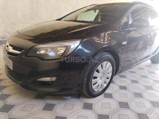 Opel Astra 2015, 215,000 km - 1.4 l - Tovuz
