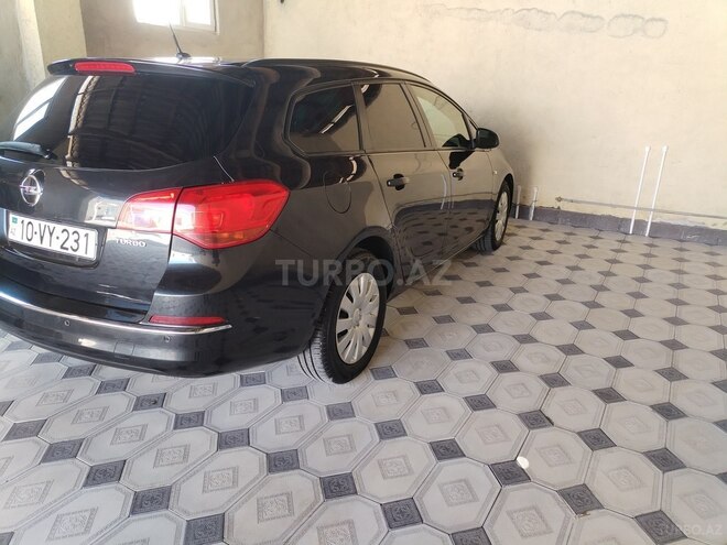 Opel Astra 2015, 215,000 km - 1.4 l - Tovuz