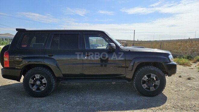 Nissan Patrol 2005, 265,000 km - 3.0 l - Bakı
