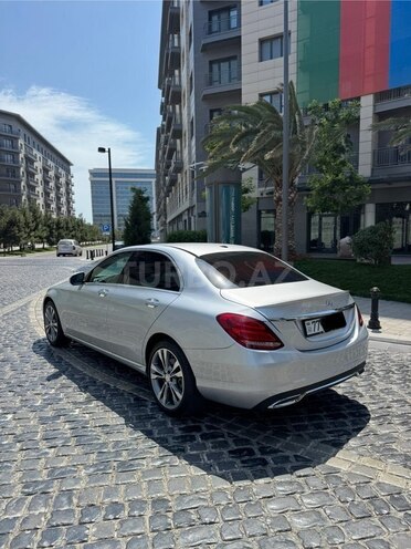 Mercedes C 300-13