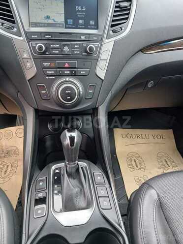 Hyundai Santa Fe-10