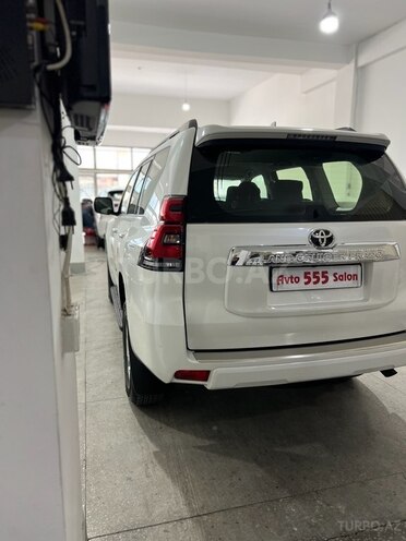 Toyota Land Cruiser Prado-7